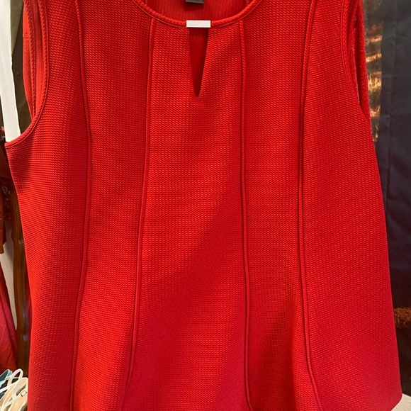 Red top - Picture 2 of 4